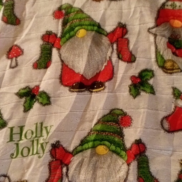 HOLIDAY NOME SCARF!! NEW WITH TAGS - Picture 3 of 4